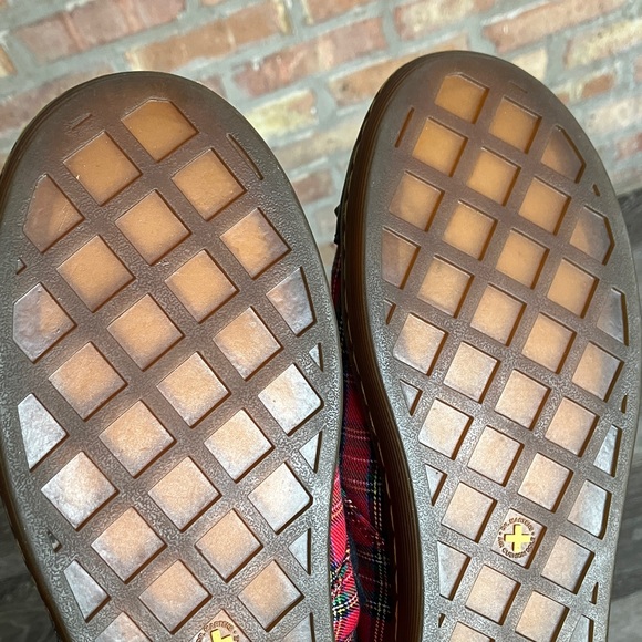 Dr. Martens Aldstud oxford shoe red tartan plaid pattern and gold stud - Picture 10 of 17